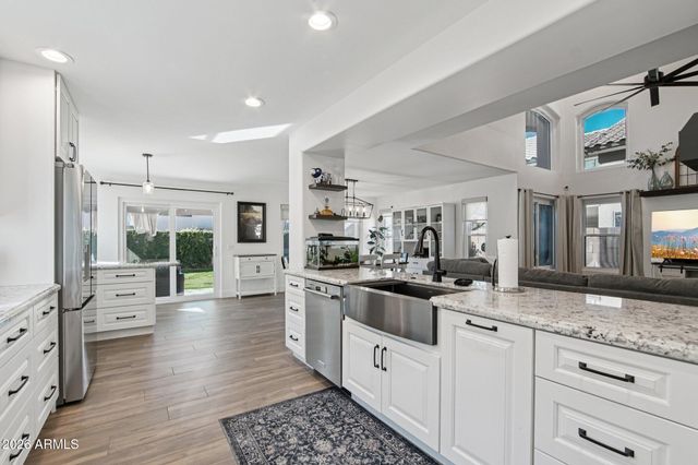 4029 E COOLBROOK Avenue, Phoenix, AZ 85032