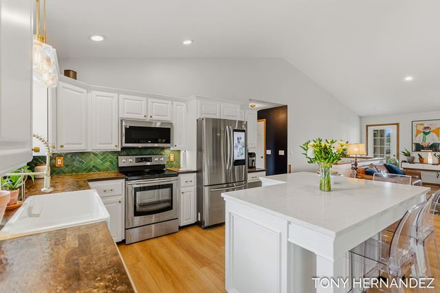 6099 SheldonOak Drive, Hudsonville, MI 49426