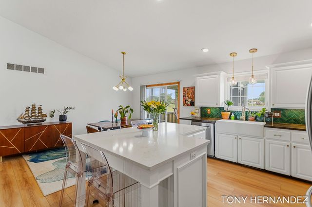 6099 SheldonOak Drive, Hudsonville, MI 49426