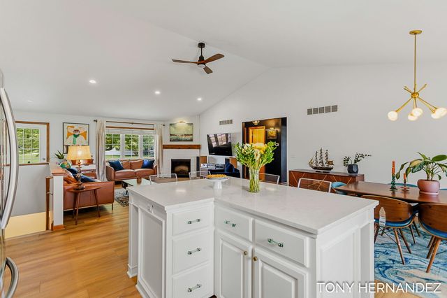 6099 SheldonOak Drive, Hudsonville, MI 49426