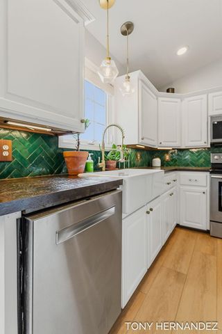 6099 SheldonOak Drive, Hudsonville, MI 49426