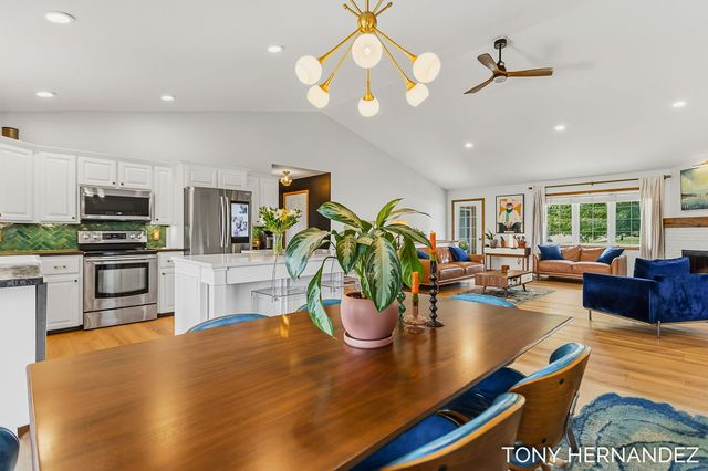 6099 SheldonOak Drive, Hudsonville, MI 49426