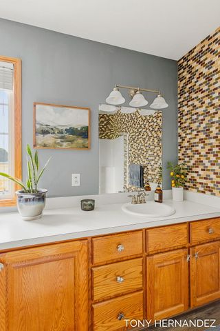 6099 SheldonOak Drive, Hudsonville, MI 49426