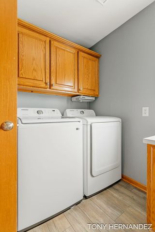 6099 SheldonOak Drive, Hudsonville, MI 49426