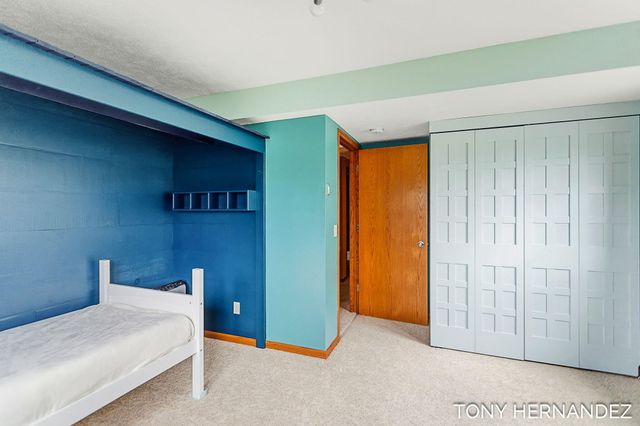 6099 SheldonOak Drive, Hudsonville, MI 49426