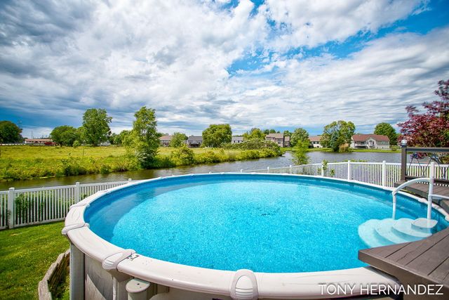 6099 SheldonOak Drive, Hudsonville, MI 49426