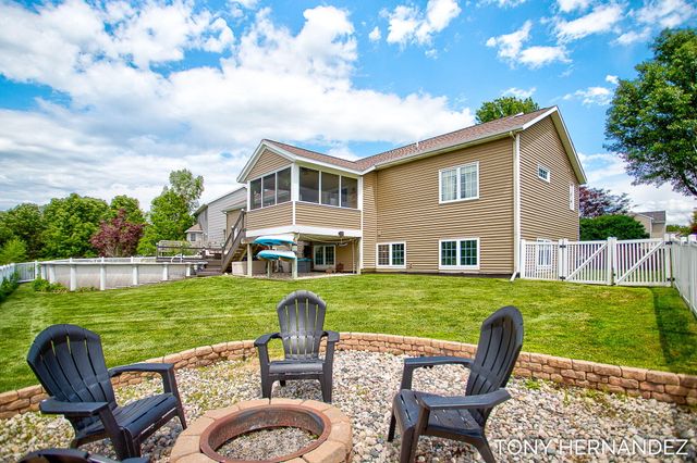 6099 SheldonOak Drive, Hudsonville, MI 49426