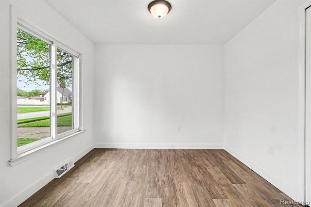 28629 Rush Street, Garden City, MI 48135