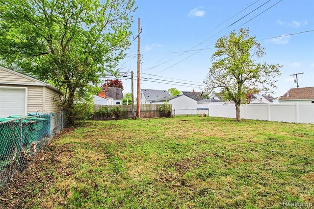 28629 Rush Street, Garden City, MI 48135
