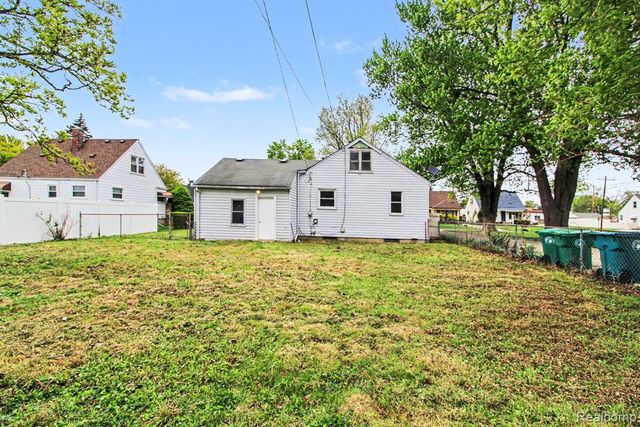 28629 Rush Street, Garden City, MI 48135
