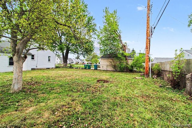 28629 Rush Street, Garden City, MI 48135