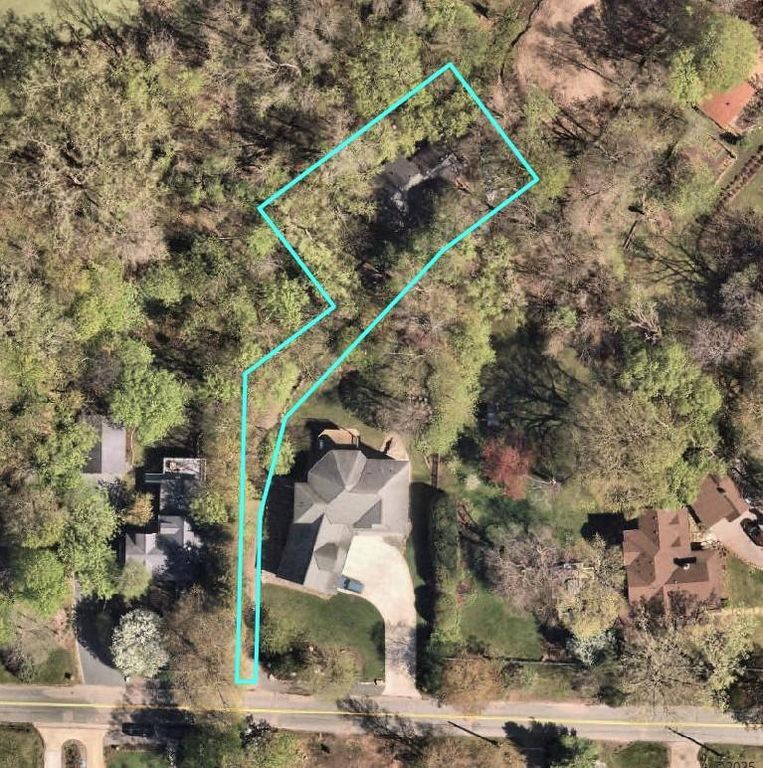 20450 Linwood Road, Deephaven, MN 55331