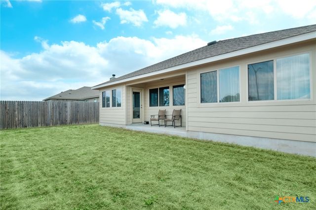 229 Finstown Street, Hutto, TX 78634