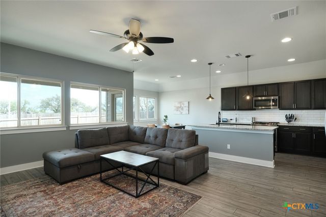 229 Finstown Street, Hutto, TX 78634
