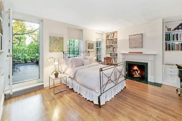 453 W 24th Street, New York City, NY 10011