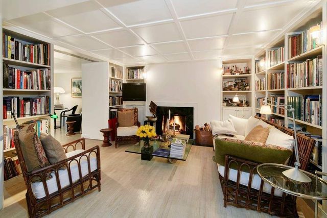 453 W 24th Street, New York City, NY 10011