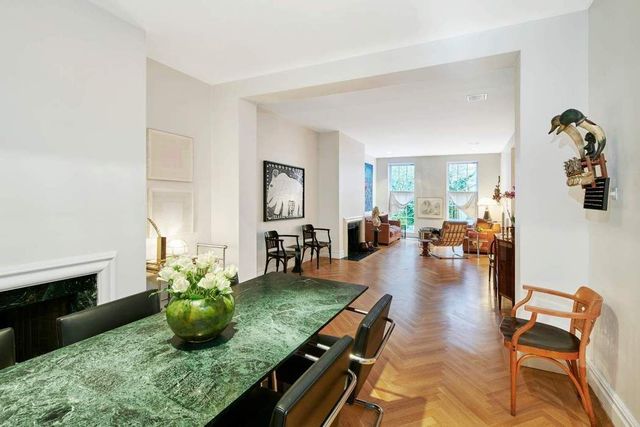 453 W 24th Street, New York City, NY 10011