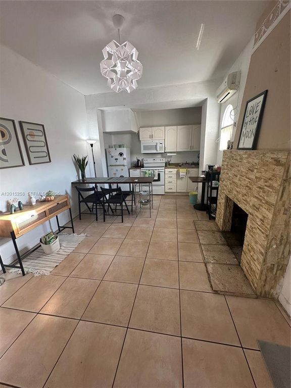 1678 SW 11th St Studio, Miami, FL 33135