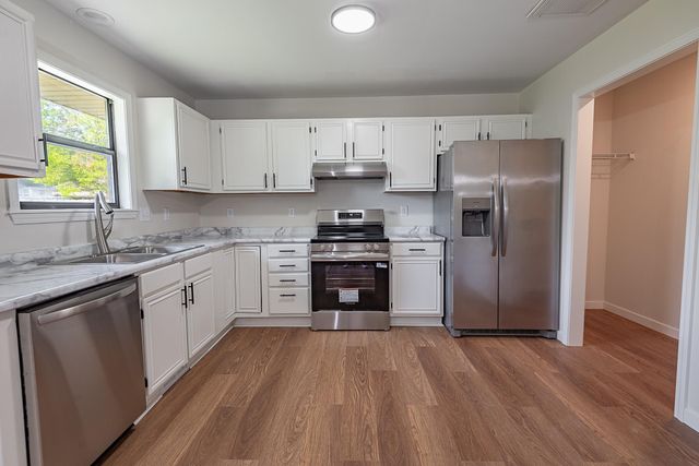 3956 W Wayland Street, Springfield, MO 65807