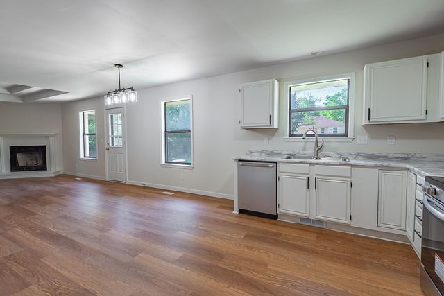 3956 W Wayland Street, Springfield, MO 65807