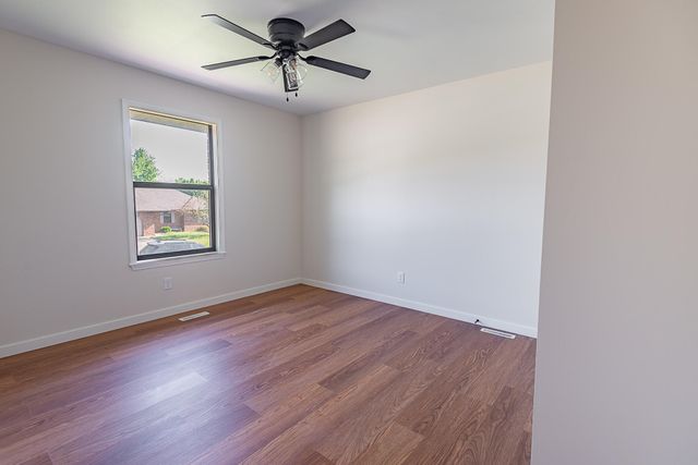 3956 W Wayland Street, Springfield, MO 65807