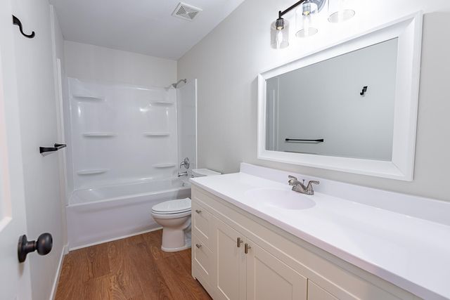 3956 W Wayland Street, Springfield, MO 65807