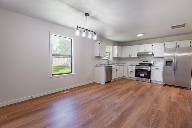 3956 W Wayland Street, Springfield, MO 65807