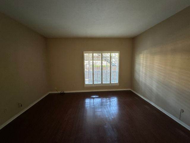 4349 Bellaire Drive S 128S, Fort Worth, TX 76109