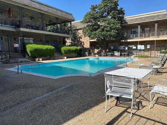 4349 Bellaire Drive S 128S, Fort Worth, TX 76109