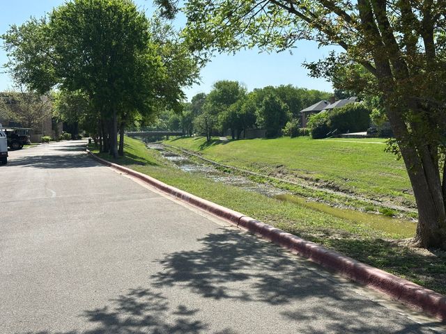 4349 Bellaire Drive S 128S, Fort Worth, TX 76109
