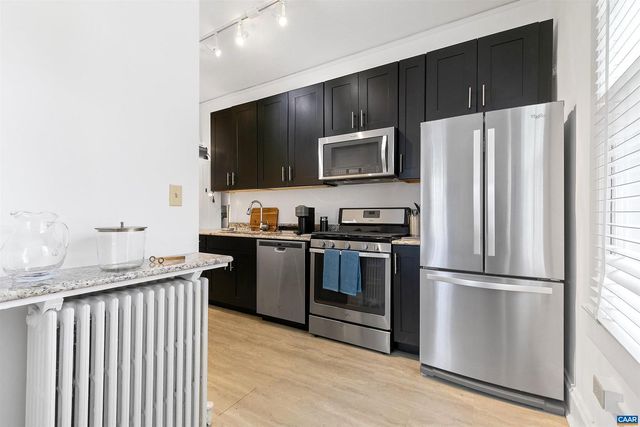 403 ALTAMONT CIR, Charlottesville, VA 22902