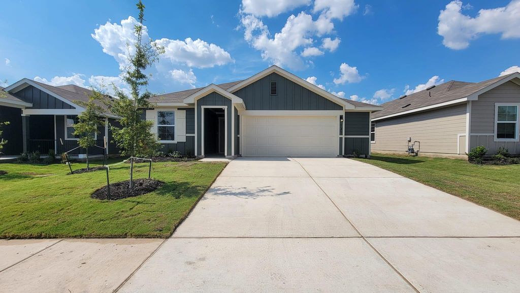 131 Palestine TRL, Kyle, TX 78640