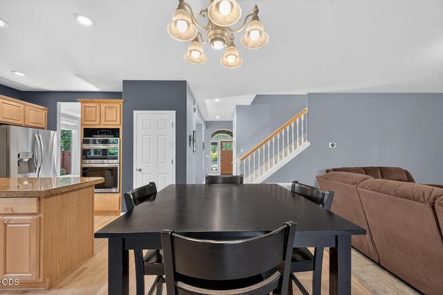 61042 Chamomile Place, Bend, OR 97702