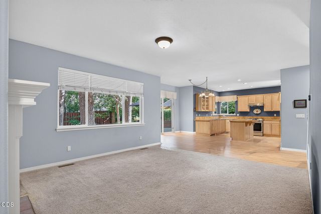 61042 Chamomile Place, Bend, OR 97702