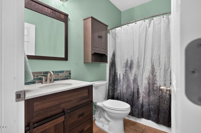 61042 Chamomile Place, Bend, OR 97702