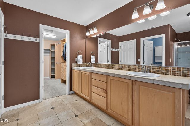 61042 Chamomile Place, Bend, OR 97702