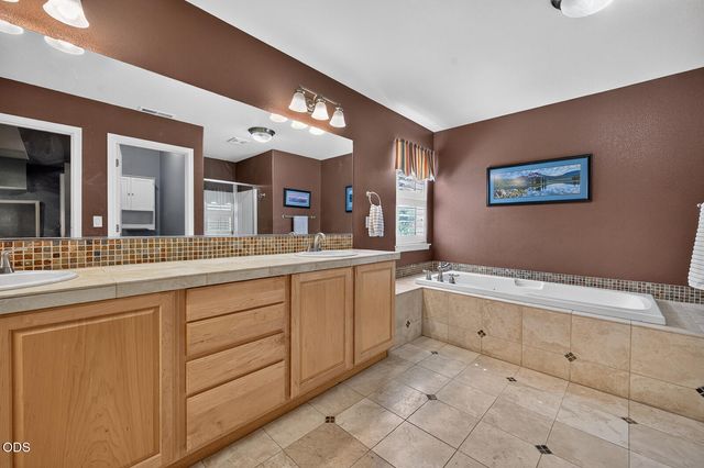 61042 Chamomile Place, Bend, OR 97702