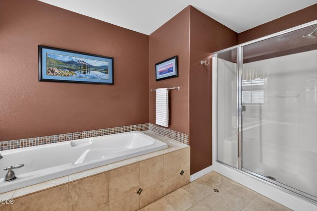 61042 Chamomile Place, Bend, OR 97702