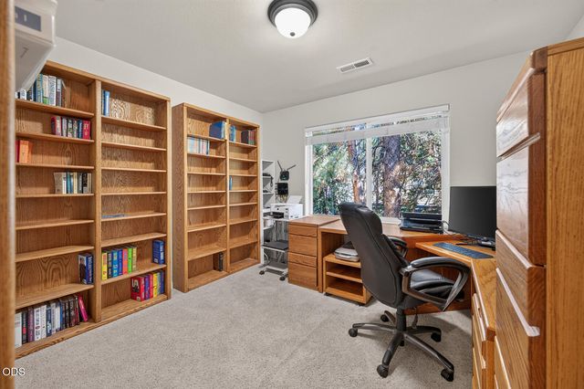 61042 Chamomile Place, Bend, OR 97702