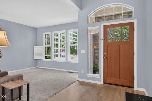 61042 Chamomile Place, Bend, OR 97702