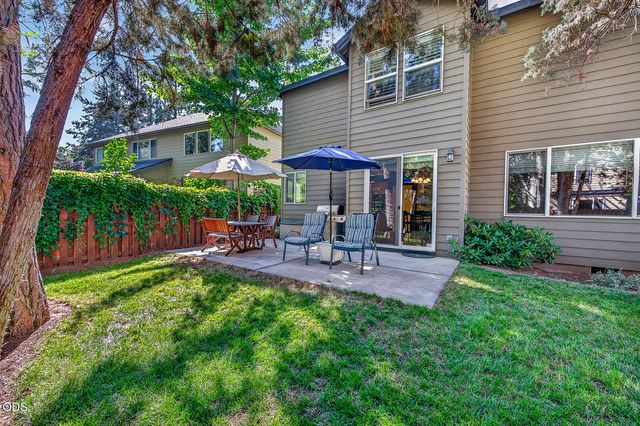 61042 Chamomile Place, Bend, OR 97702