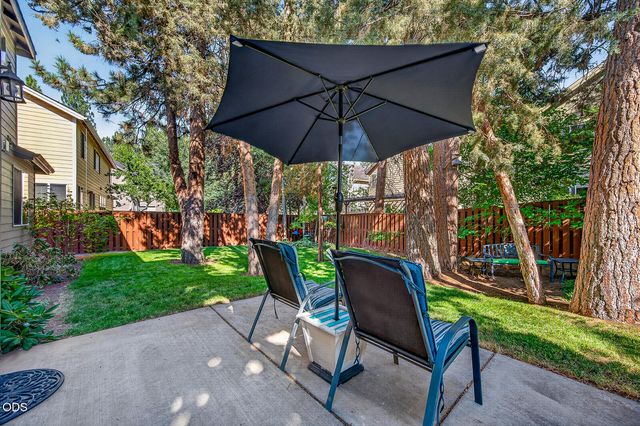 61042 Chamomile Place, Bend, OR 97702