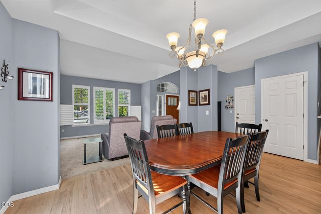 61042 Chamomile Place, Bend, OR 97702