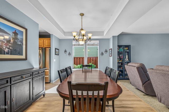 61042 Chamomile Place, Bend, OR 97702