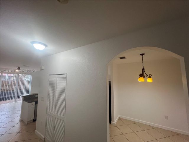 9323 SW 227th St 3-5, Cutler Bay, FL 33190