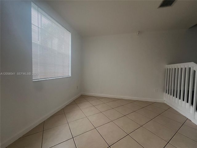 9323 SW 227th St 3-5, Cutler Bay, FL 33190