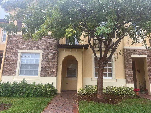 9323 SW 227th St 3-5, Cutler Bay, FL 33190