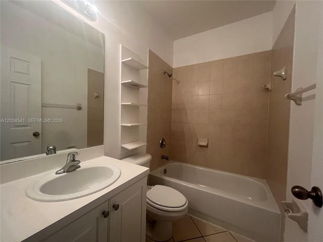 9323 SW 227th St 3-5, Cutler Bay, FL 33190
