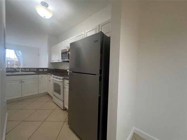 9323 SW 227th St 3-5, Cutler Bay, FL 33190