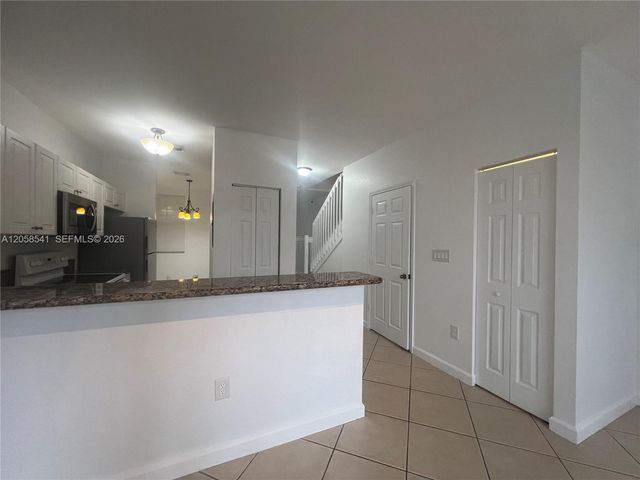 9323 SW 227th St 3-5, Cutler Bay, FL 33190